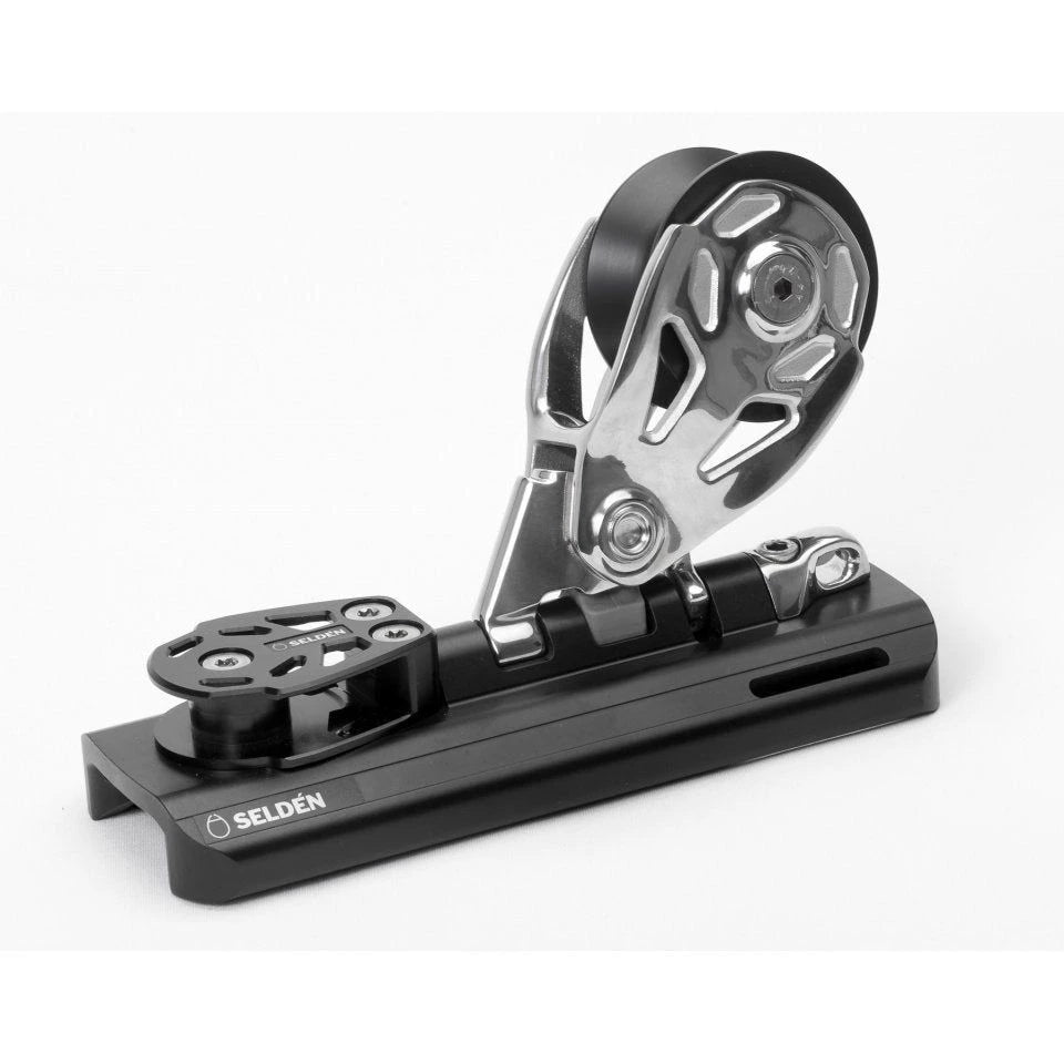 System 42 - Genoa Ball Bearing Car, Becket for Control Line
