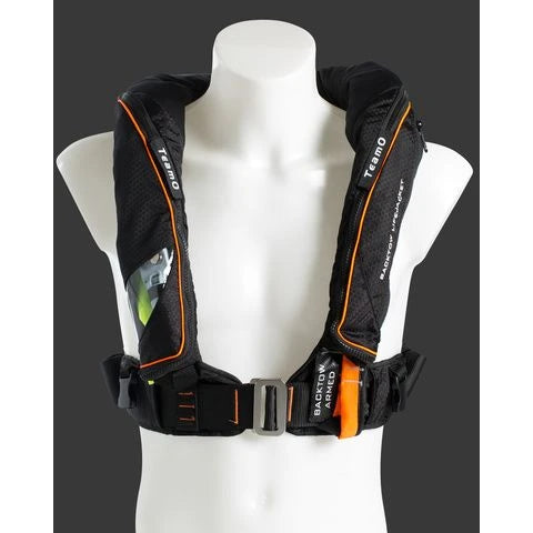TMO-5-PBKOR — TeamO Ocean 275N BackTow Lifejacket black w/ orange trim — Personlig Utrustning - Flytvästar & Selar